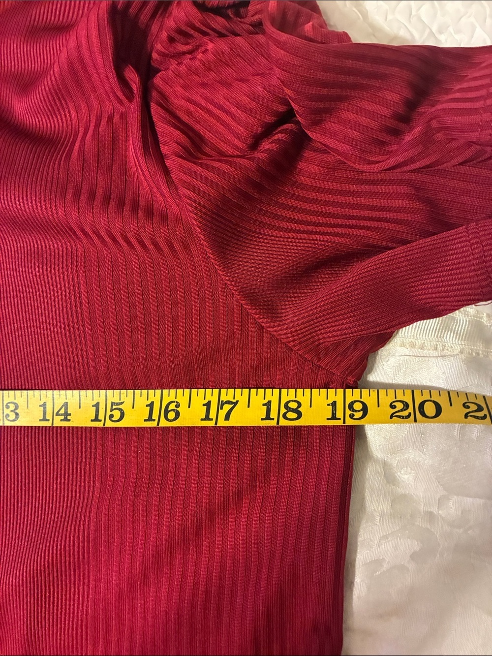 GUESS Men’s Ribbed Textured Short Sleeve V-Neck Tee in Deep Red, Size: M - Picture 5 of 7